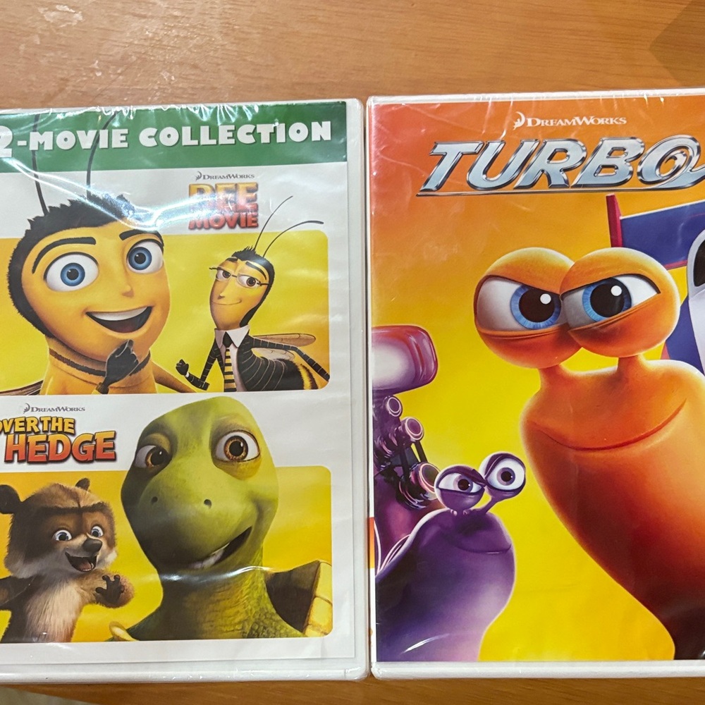 🎈🎈7/15🎈🎈DreamWorks Turbo & Bee Movie 2-Movie Collection - Yellow and Green